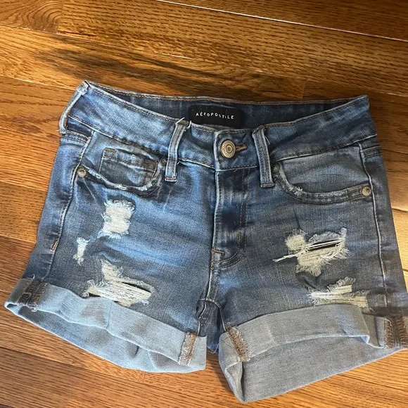 Aeropostale Low Rise midi shorts - Picture 2 of 5
